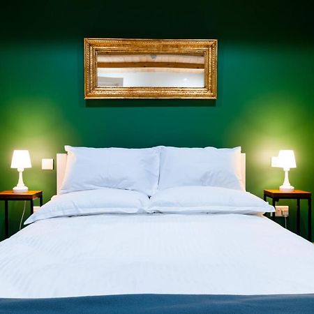 Monreal Boutique Townhouse - R024Rm5 Hotel Paola Bagian luar foto