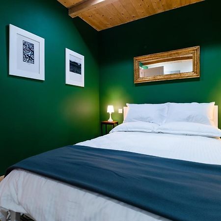 Monreal Boutique Townhouse - R024Rm5 Hotel Paola Bagian luar foto