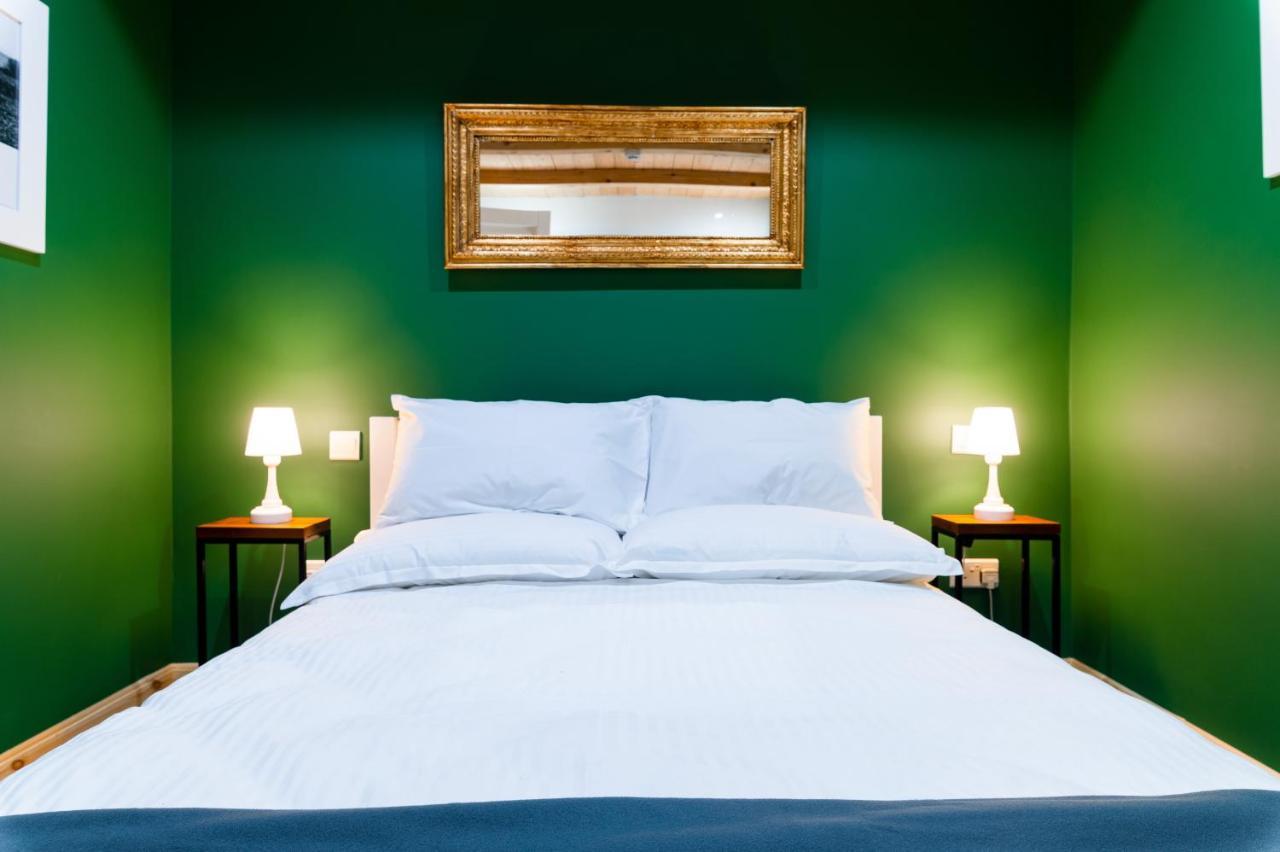 Monreal Boutique Townhouse - R024Rm5 Hotel Paola Bagian luar foto